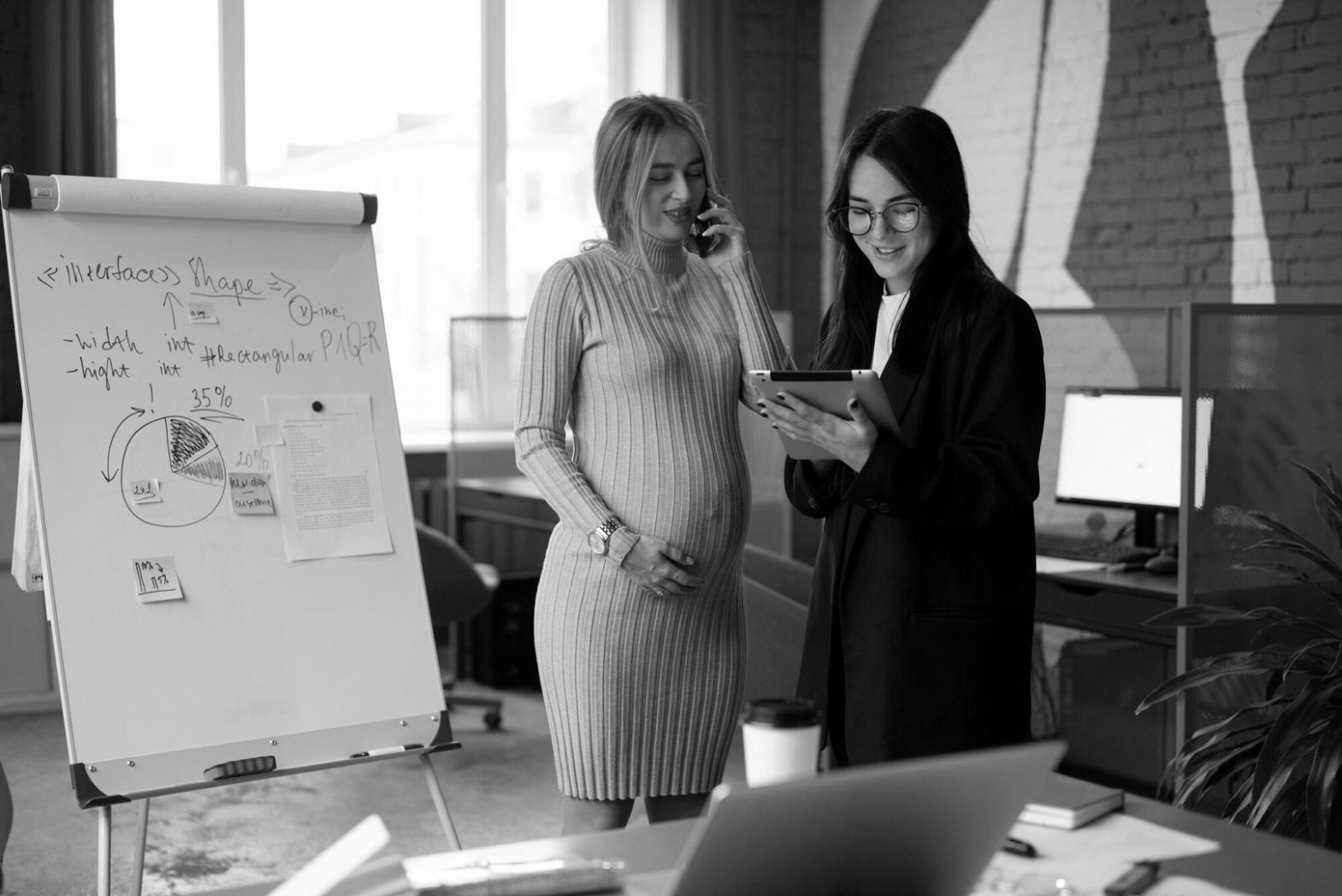 Participant suivant un webinaire de SEO technique avec des annotations visibles à l'écran